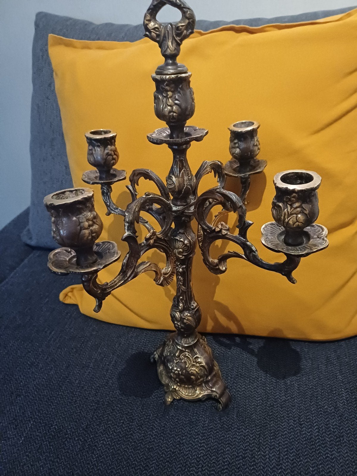 VINTAGE 5-ARMIGE MESSING KANDELAAR MET KAARSENDOVER., Ophalen