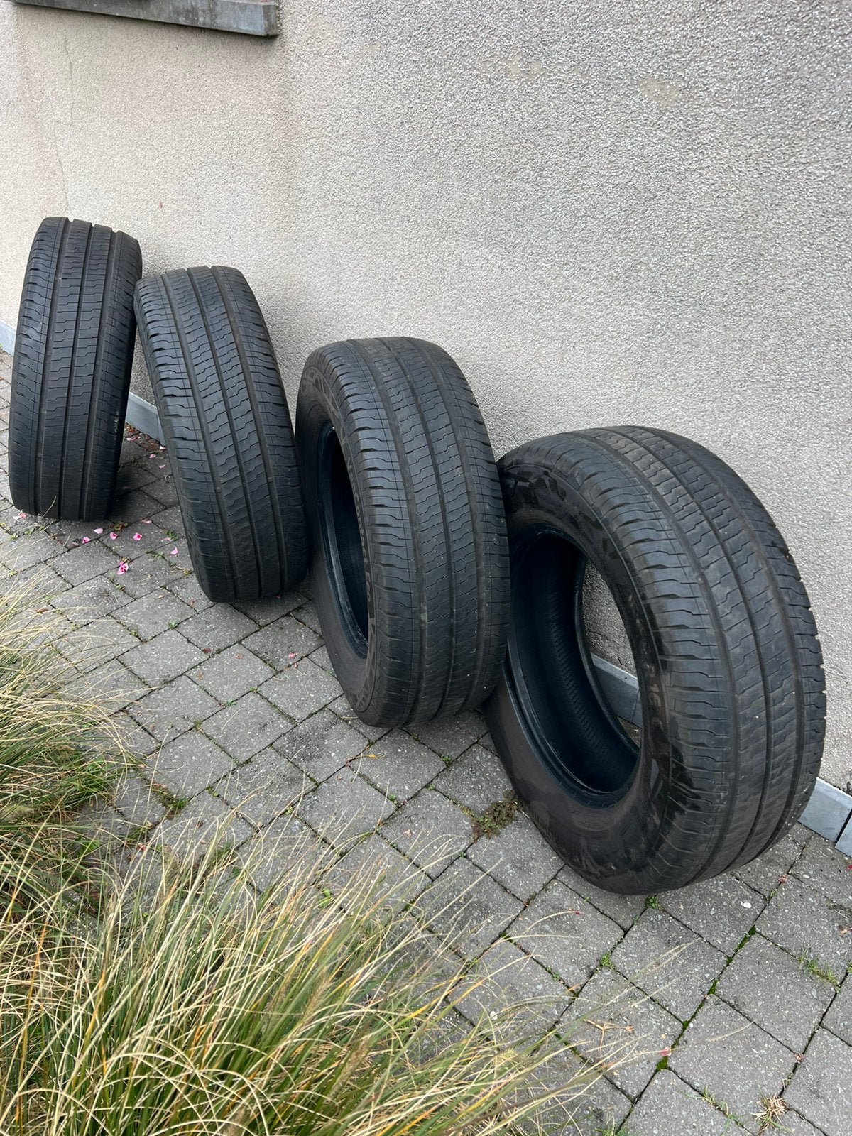 Continental banden 235/65 R16 C, Zakelijke goederen, Ophalen
