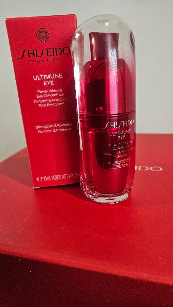 Shiseido Ultimune Power Eye oogserum ( NIEUW IN DOOS ), Ophalen of Verzenden, Nieuw, Ogen, Verzorging