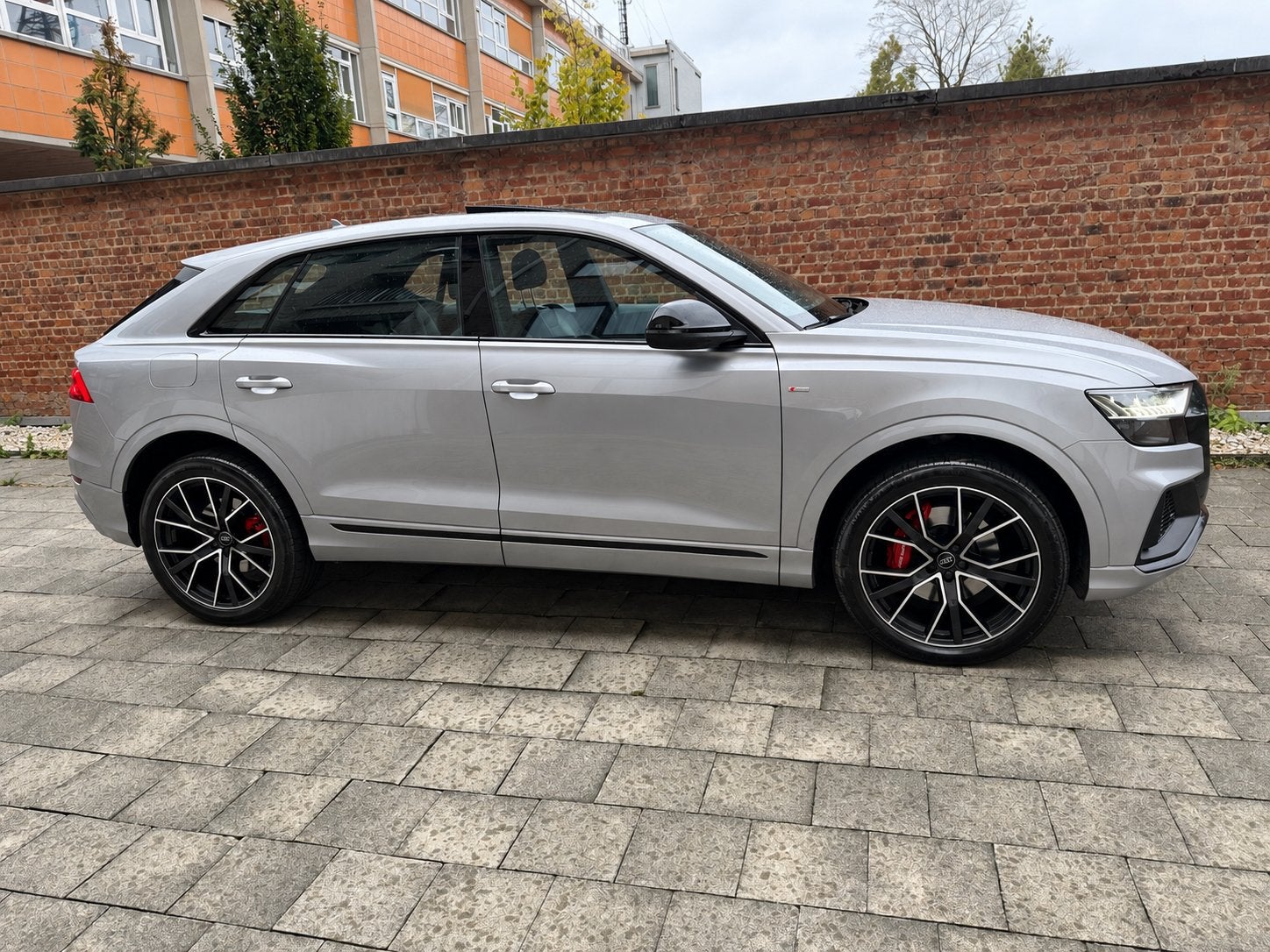 Audi q8 55tfsi e 2021 full option toit ouvrant bang olufsen, Auto's, Automaat, Dealer onderhouden, Q8, 5 zetels
