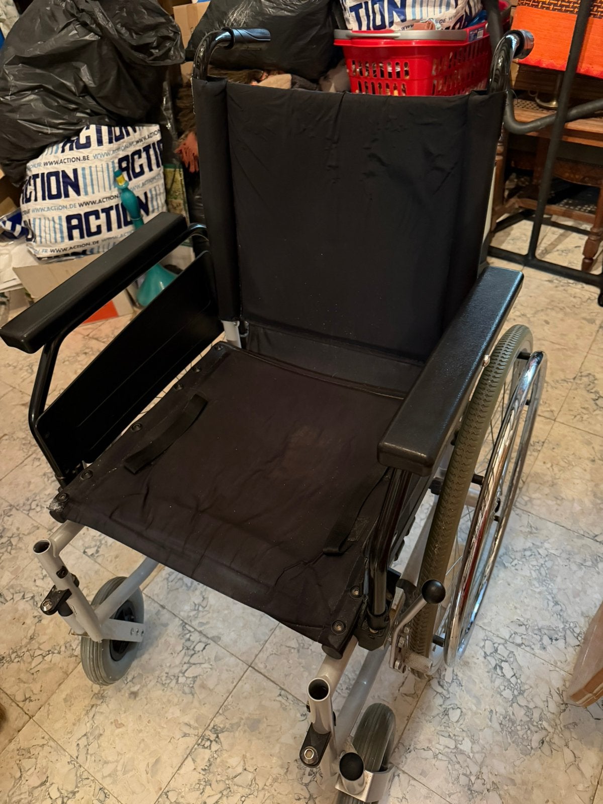 Fauteuil roulant manuel pliable Drive, Divers, Enlèvement ou Envoi, Comme neuf, Fauteuil roulant manuel
