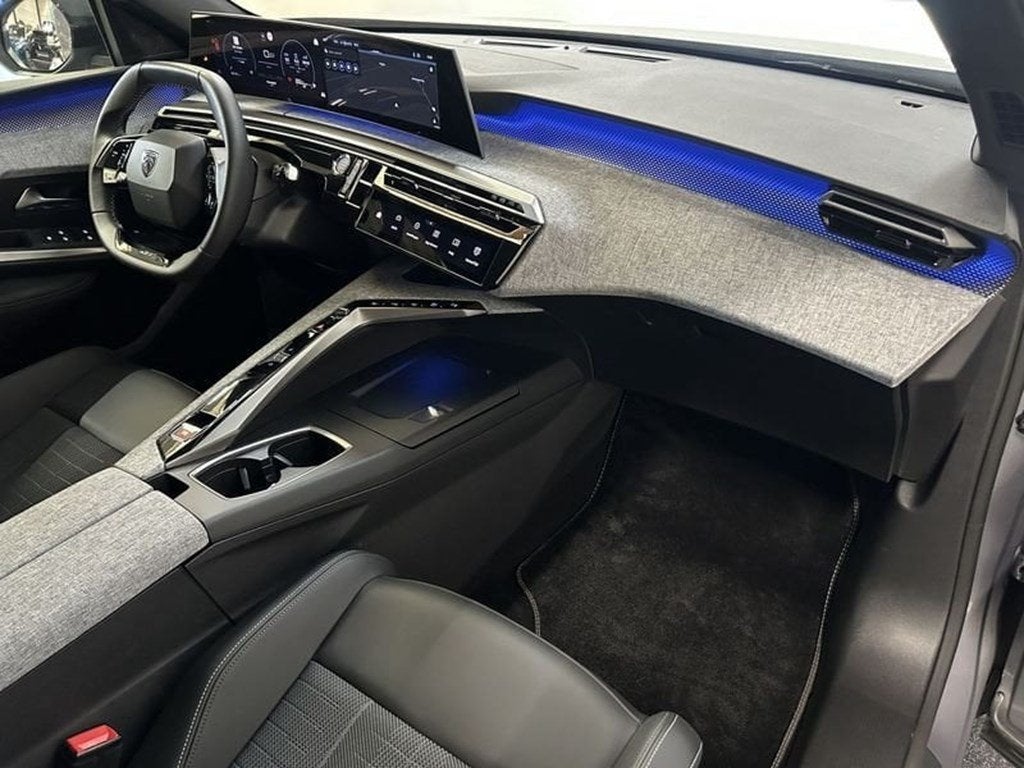 Peugeot 3008 Hybrid e-DSC6 GT 145 PK, Monovolume, Traction-control, 136 pk, Bedrijf