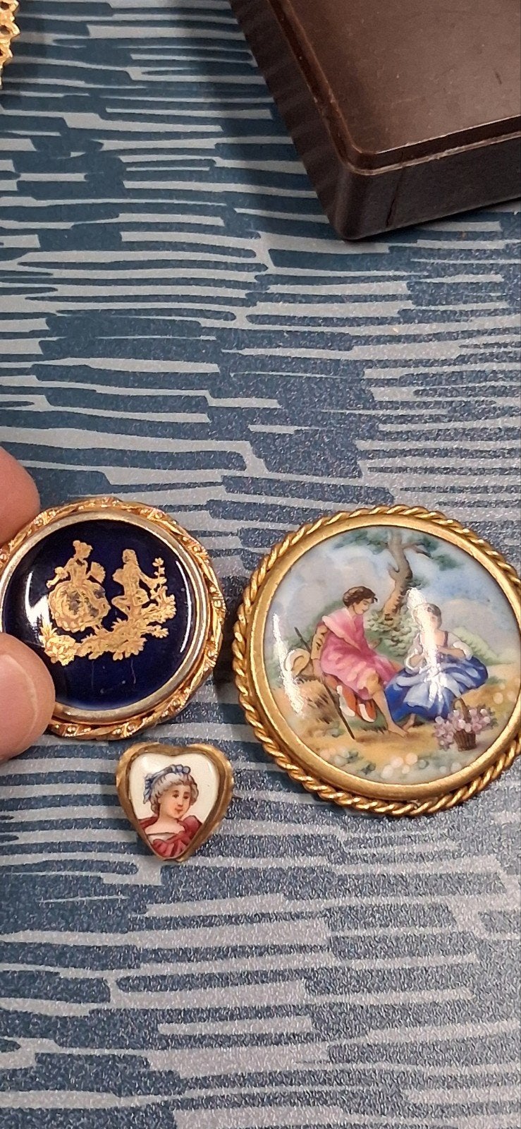 broches porcelaine limoges