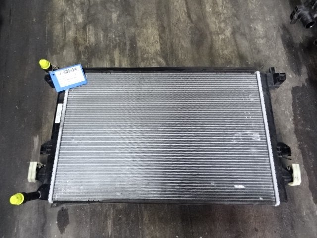 RADIATEUR EAU Volkswagen Golf VII (AUA) (5Q1121251GC), Autos : Pièces & Accessoires, Climatisation & Chauffage, Volkswagen, Utilisé