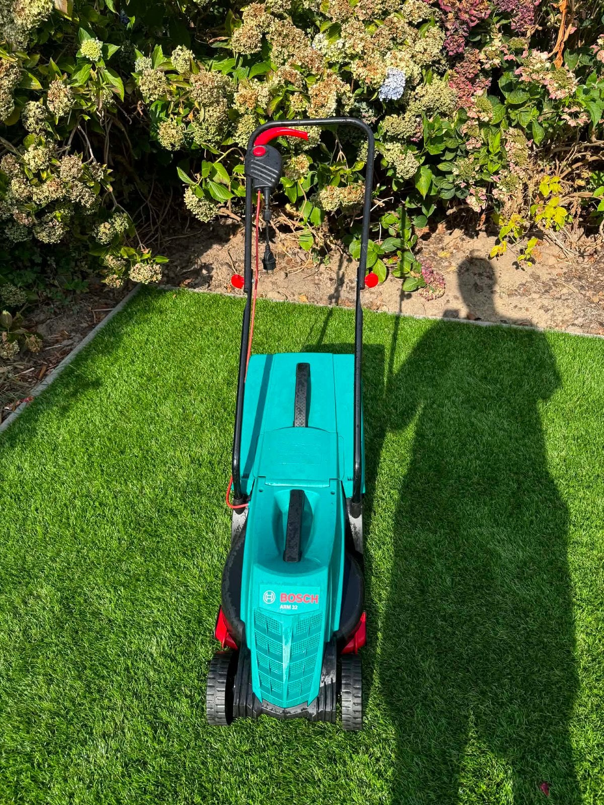 Bosch ARM 32 elektrische grasmaaier 1200W, Tuin en Terras, Ophalen, Zo goed als nieuw, Elektrische grasmaaier