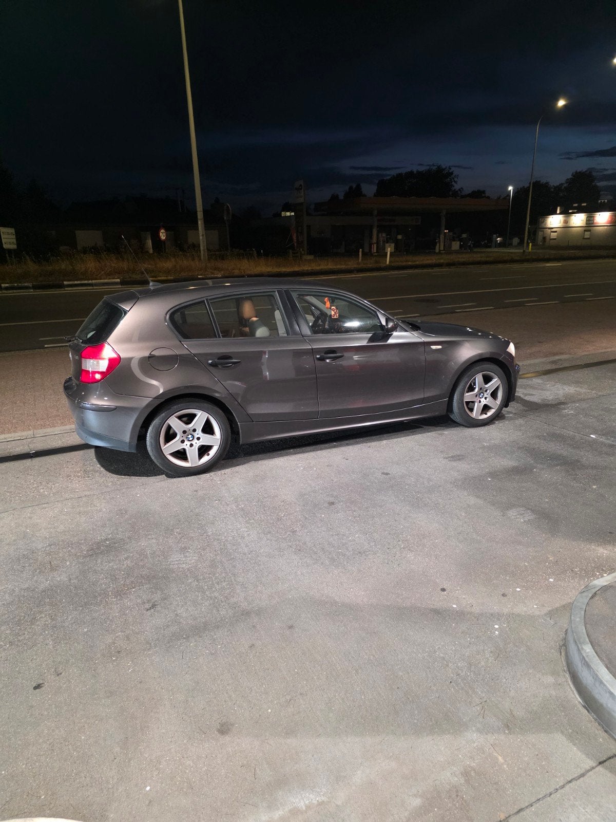 bmw 118i, 1 Reeks, Beige, 4 cilinders, 192 kW