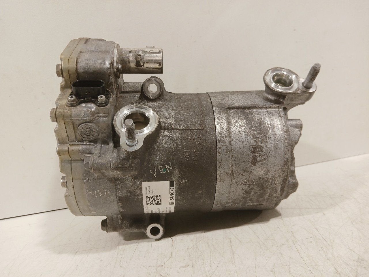 Airco pomp Lynk & Co 01, Onderdelen@venauto.nl, Van der Ven Autorecycling B.V., Gebruikt, Ettenseweg 76, 4706 PB Roosendaal, The Netherlands