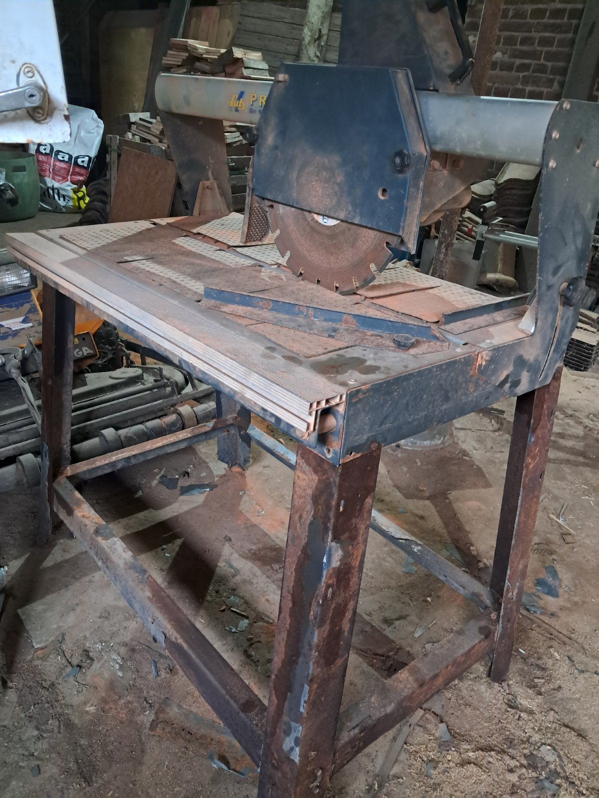 zaagtafel met water, Ophalen