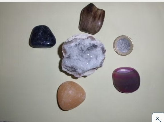 ruw wit calciet & 4 knuffelstenen ( o.a.rose agaat ), Ophalen of Verzenden