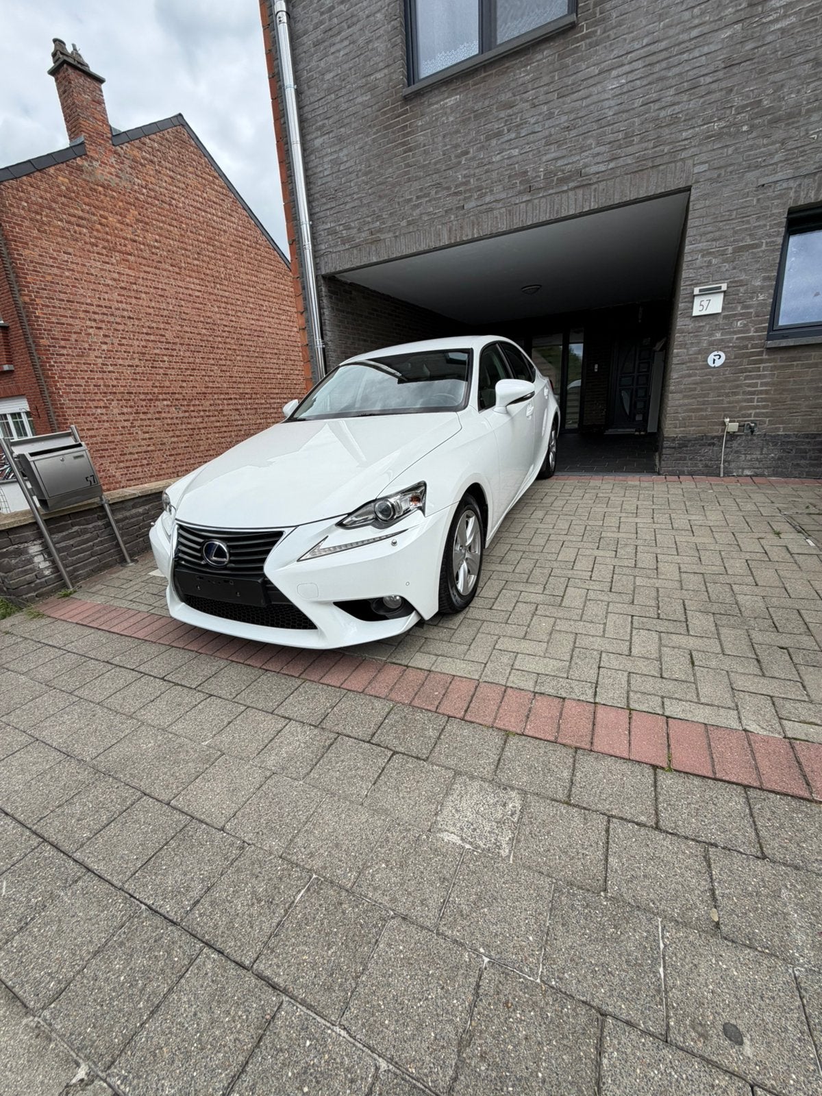 Lexus is300H hybrid, Automaat, Leder, Onderhoudsboekje, Bluetooth