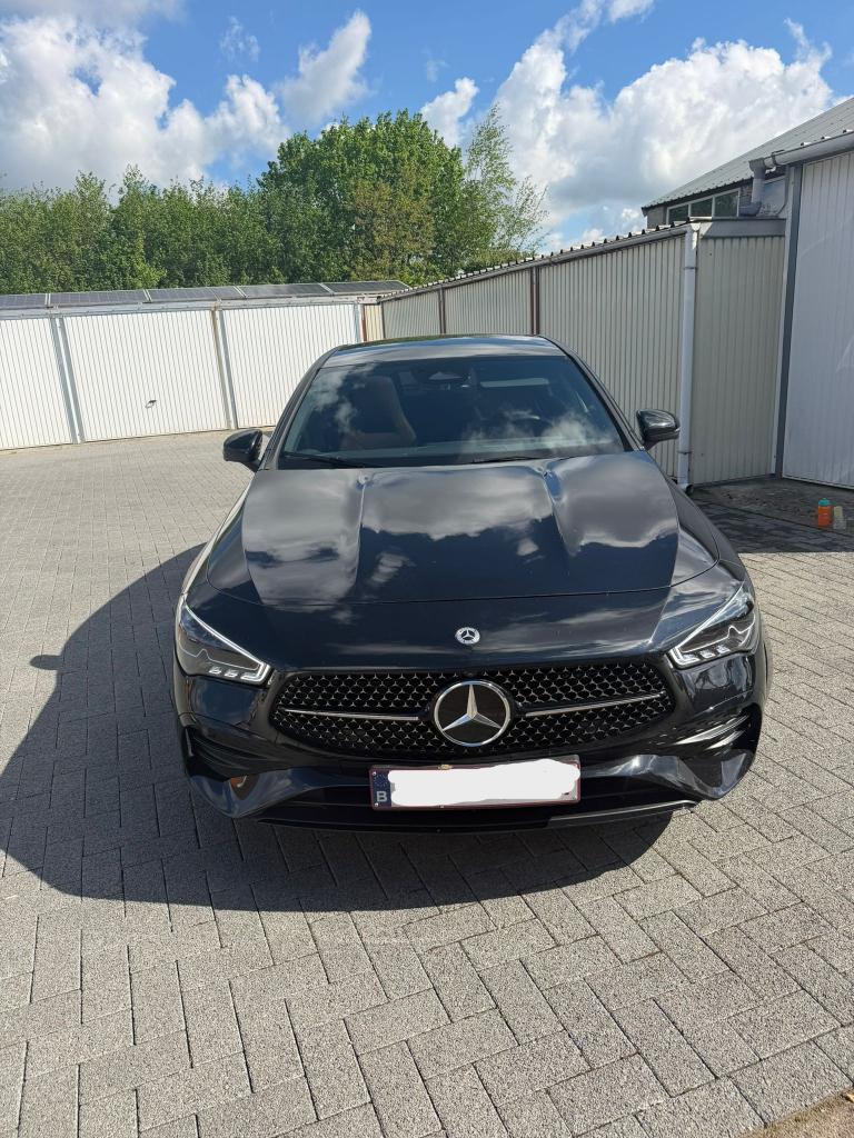 Mercedes‑Benz CLA 250e AMG Line Full Option Plug‑in Hybrid, Auto's, CLA, Euro 6, Zwart, Bruin
