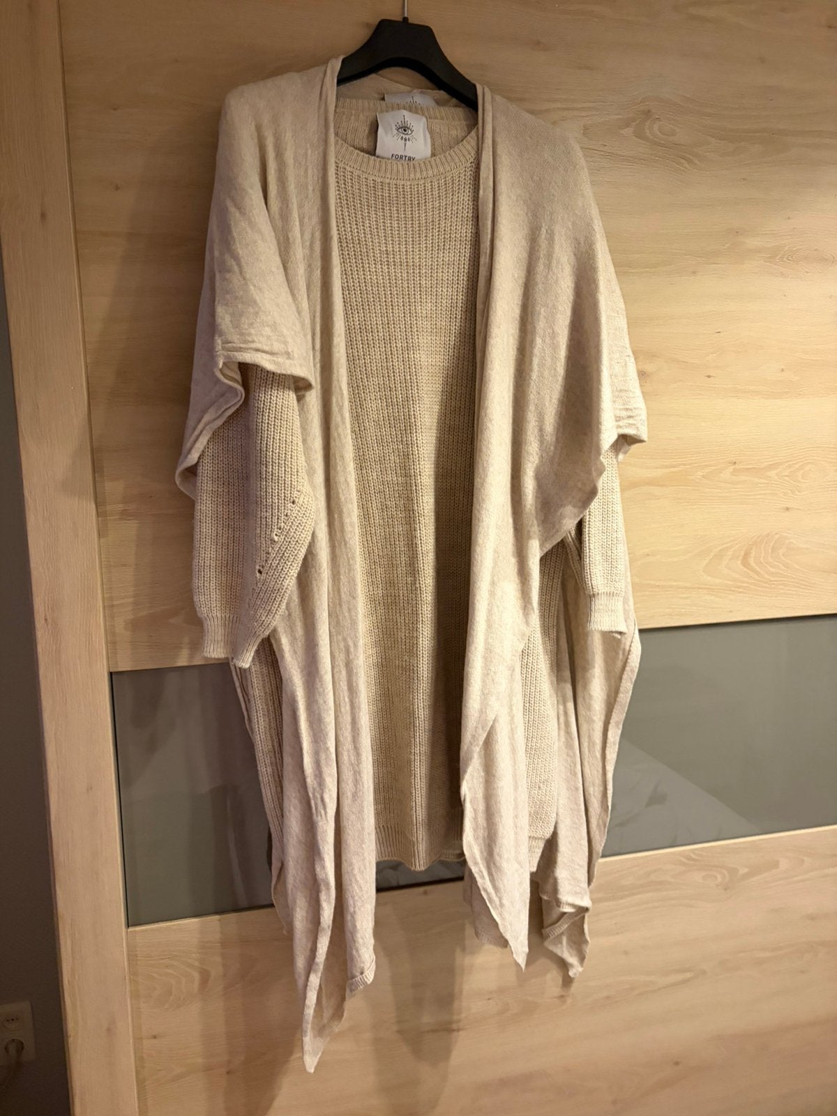 Belle robe chaude avec cape, Enlèvement ou Envoi, Comme neuf, Taille 42/44 (L)