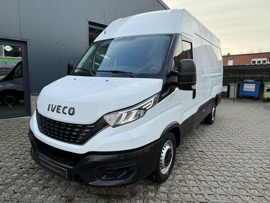 Iveco Daily 3,0 diesel - 3500 kg sleep/Automaat - 22231€+b, Auto's, 4 deurs, Stof, Wit, Bedrijf