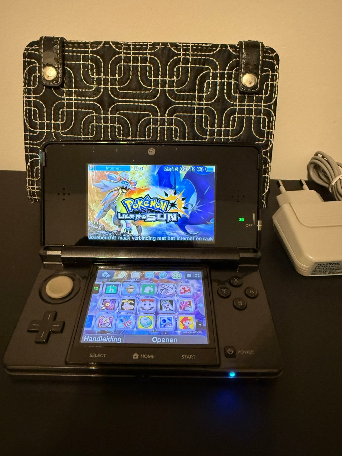 Modded nintendo 3 ds met 14 spelletjes, Games en Spelcomputers, Met games, Gebruikt, Zwart, Ophalen of Verzenden