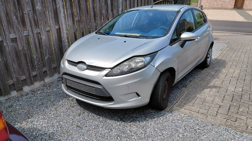 fiesta voor onderdelen, Autos, Ford, Argent ou Gris, Noir, 5 portes, Particulier