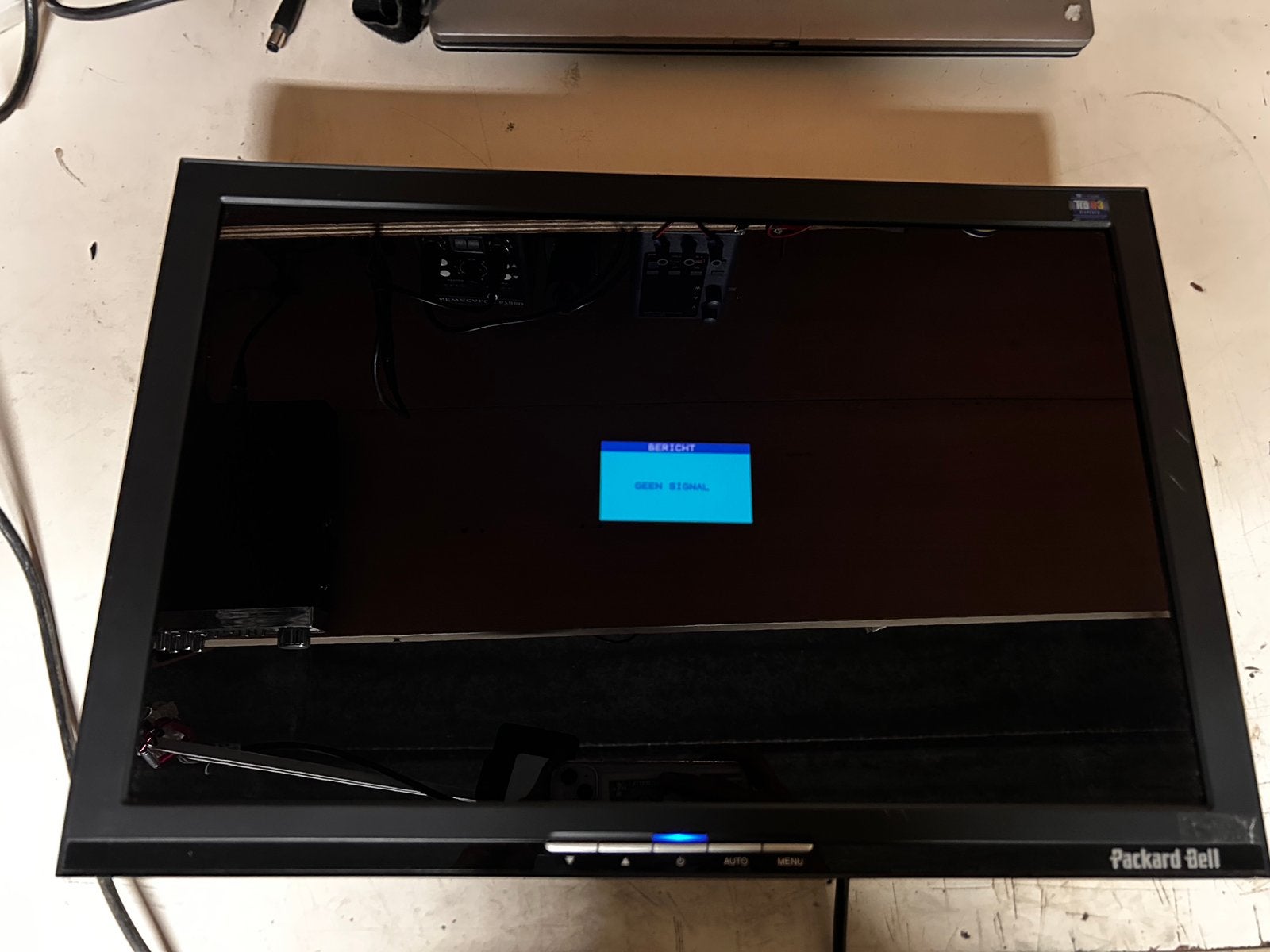 Monitor packard bell, Computers en Software, Monitoren, Ophalen, Zo goed als nieuw