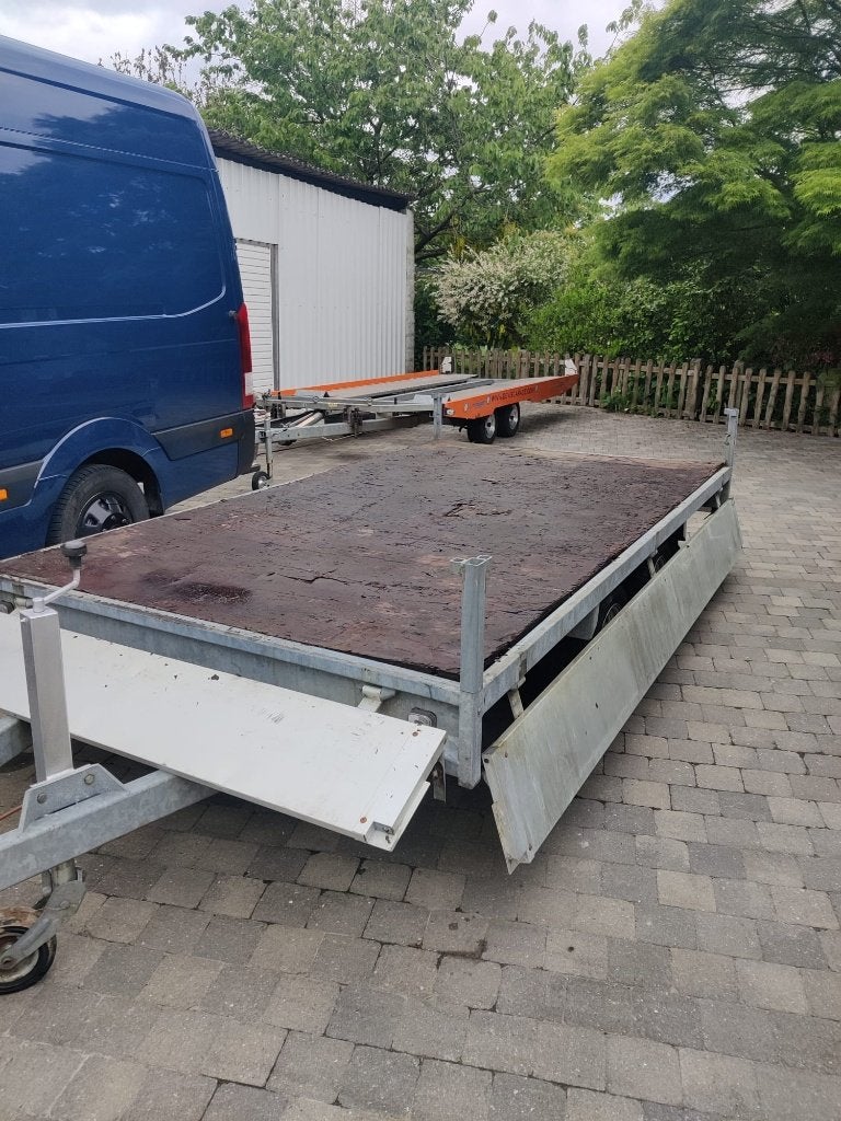 AANHANGWAGEN VAN 3 TON, Ophalen