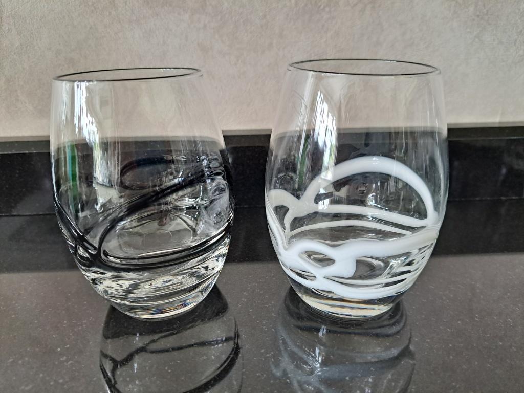 2 waterglazen, Ophalen, Zo goed als nieuw, Glas, Glas of Glazen