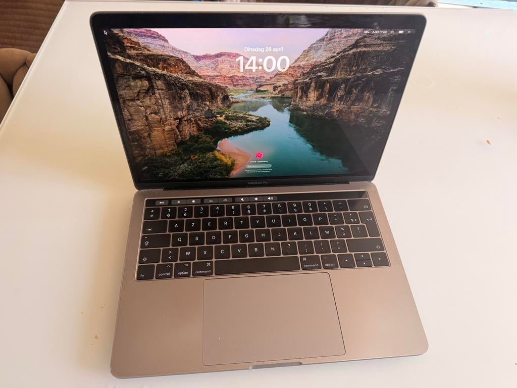 Macbook pro met touchbar i5 - 16gb, Enlèvement, Comme neuf, MacBook