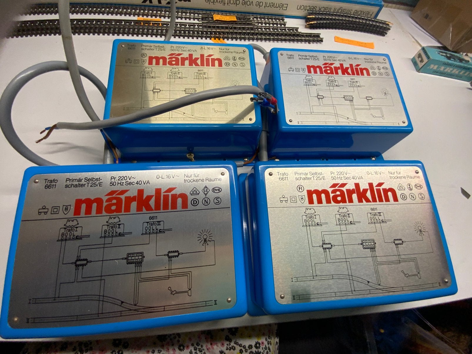 LOT DE 4 TRANSFORMATEURS D ALIMENTATION MARKLIN 6611, Enlèvement ou Envoi, Utilisé, Transformateur ou Alimentation, Märklin