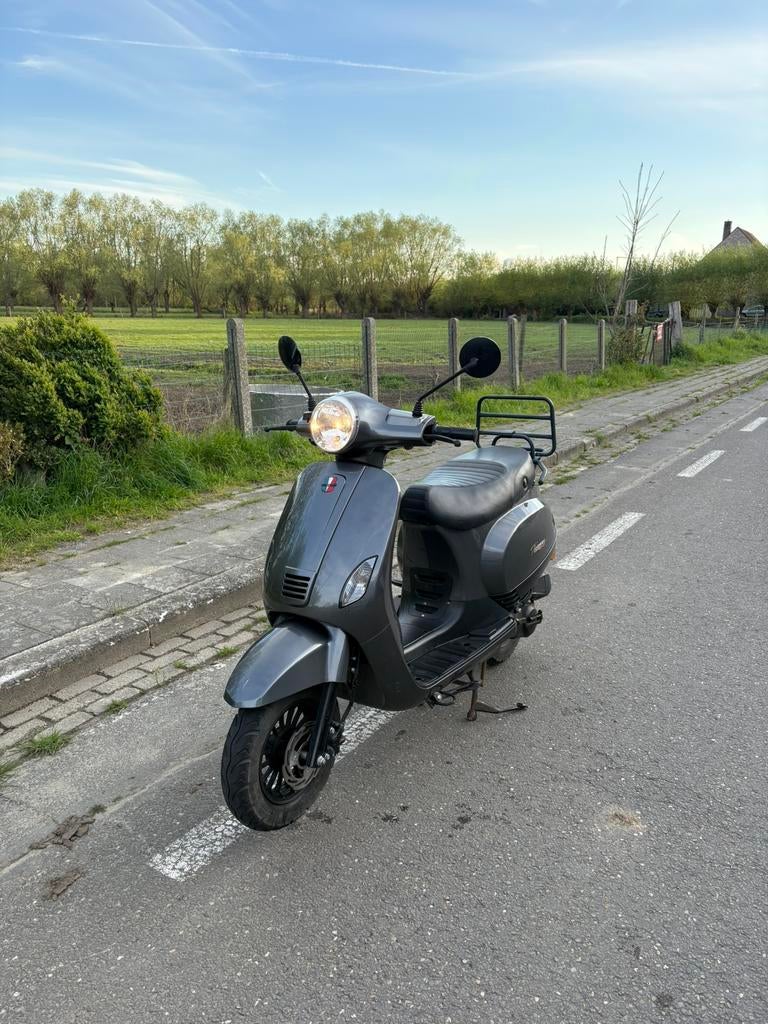Gts Toscana a klasse 2023, Fietsen en Brommers, Ophalen, Klasse A (25 km/u), Zo goed als nieuw, Benzine