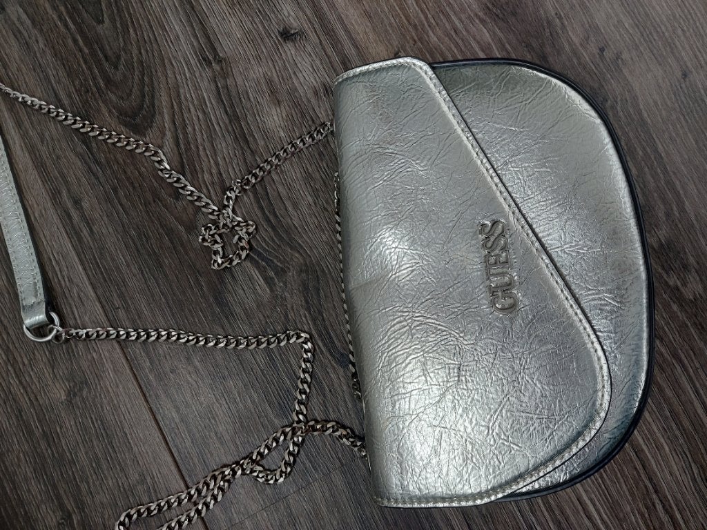Sac Guess, Bijoux, Sacs & Beauté, Enlèvement, Utilisé