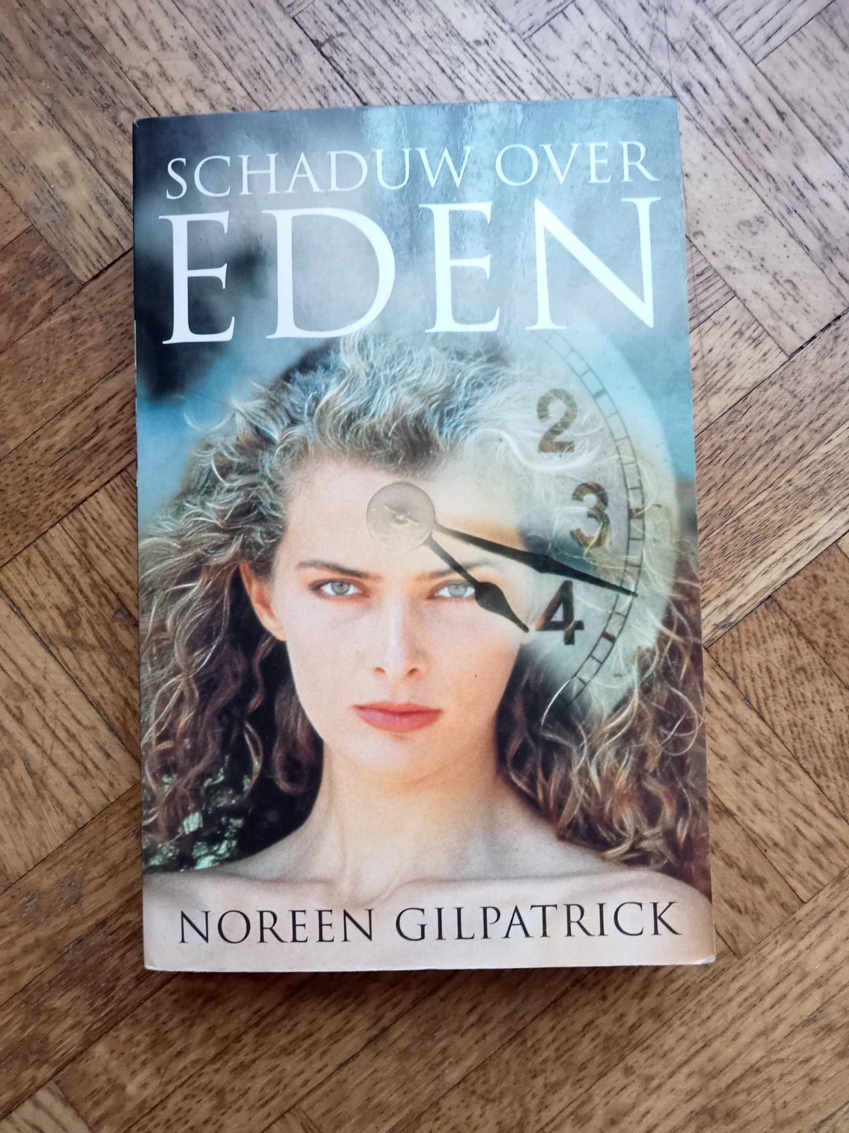 Noreen Gilpatrick: Schaduw over Eden, Ophalen of Verzenden, Gelezen