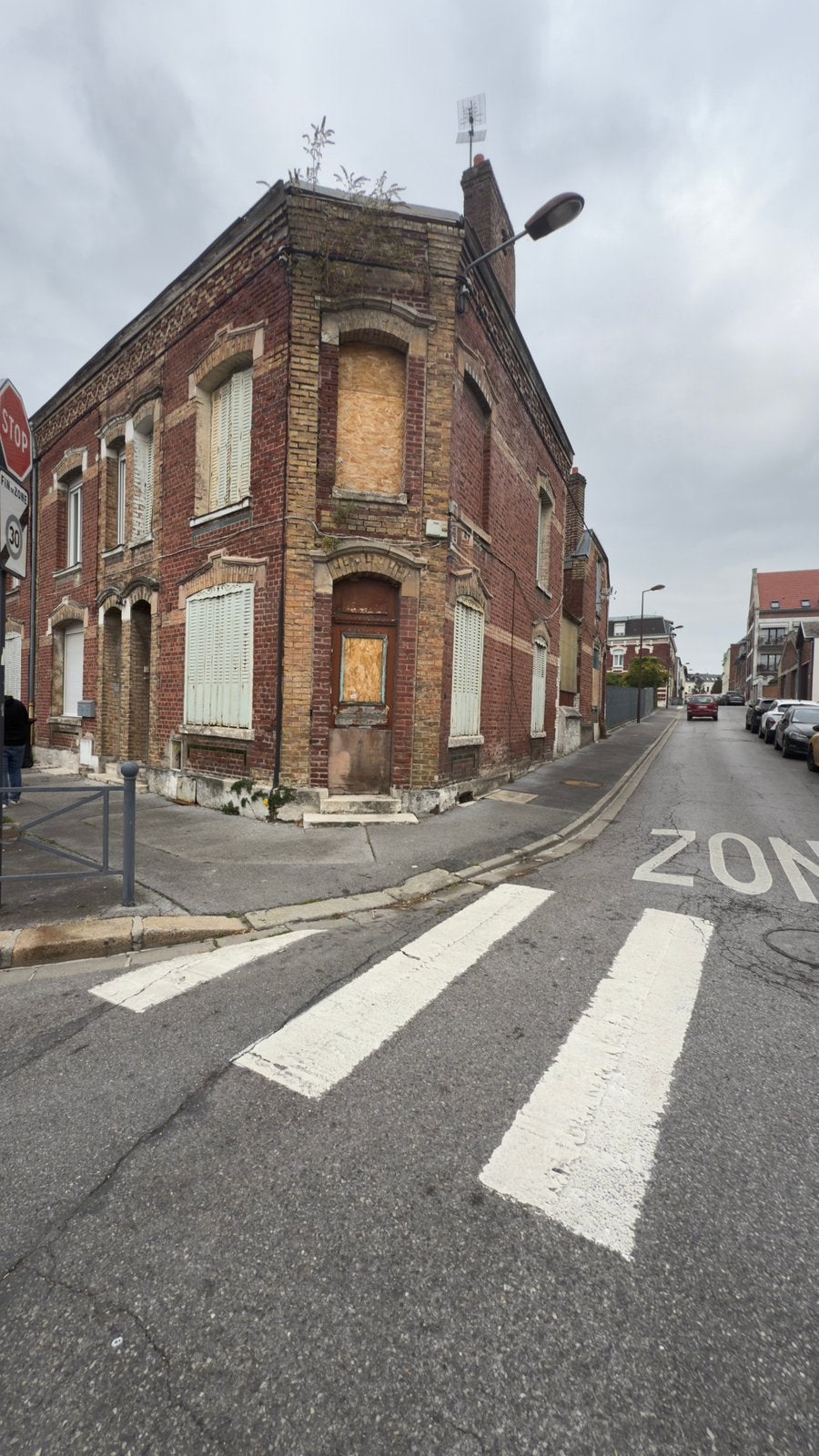 IDEAL INVESTISSEUR / 3 APPARTEMENTS A RENOVER POUR LOCATION, Maison d'habitation, France, Ville