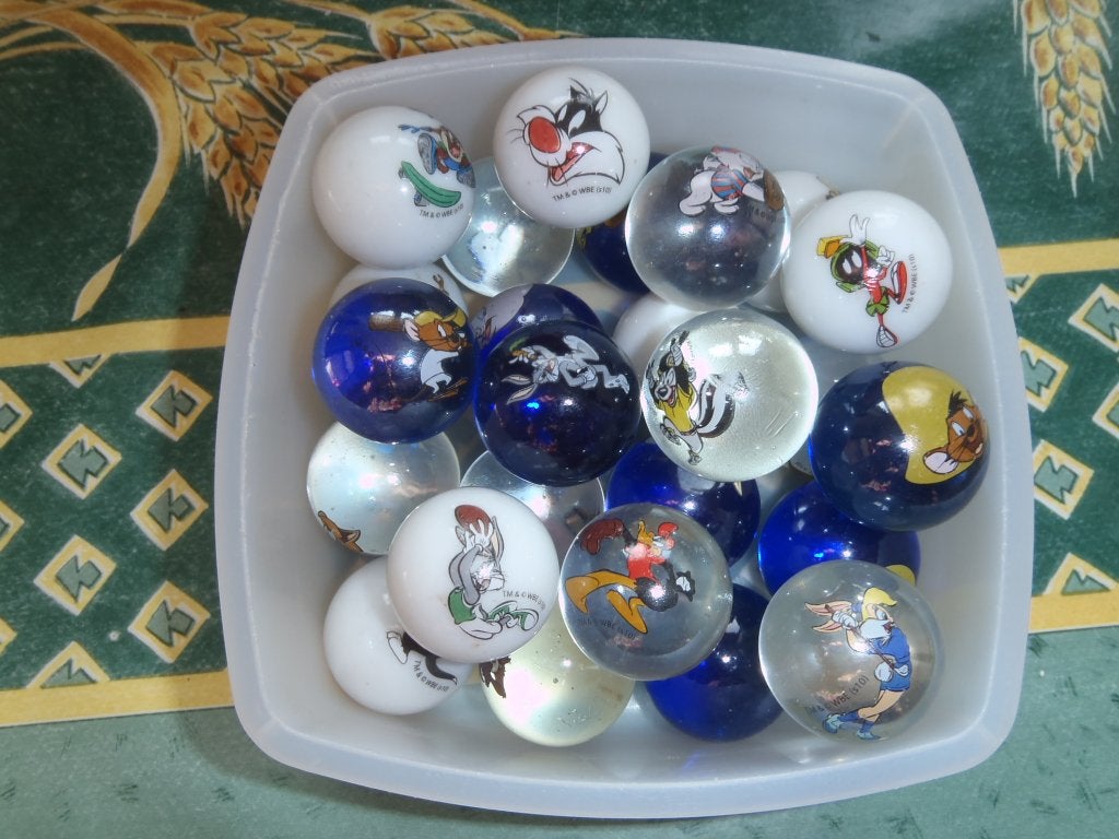 Vends un lot de 25 billes Looney Tunes, Enlèvement ou Envoi, Comme neuf, Garçon