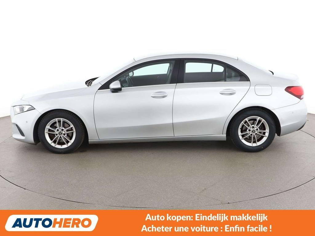Mercedes-Benz A-Klasse 180 A 180 d Style (automatique), Achat, 116 ch, Détection des panneaux routiers, Noir