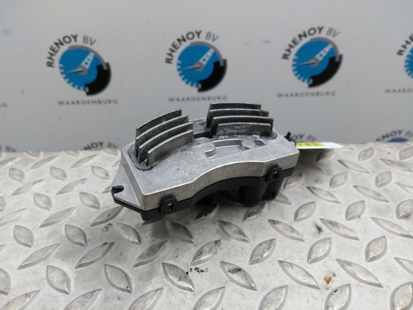 BMW 1 SERIES 118D KACHELMOTOR 2004, Ophalen of Verzenden, Gebruikt, ARN erkend