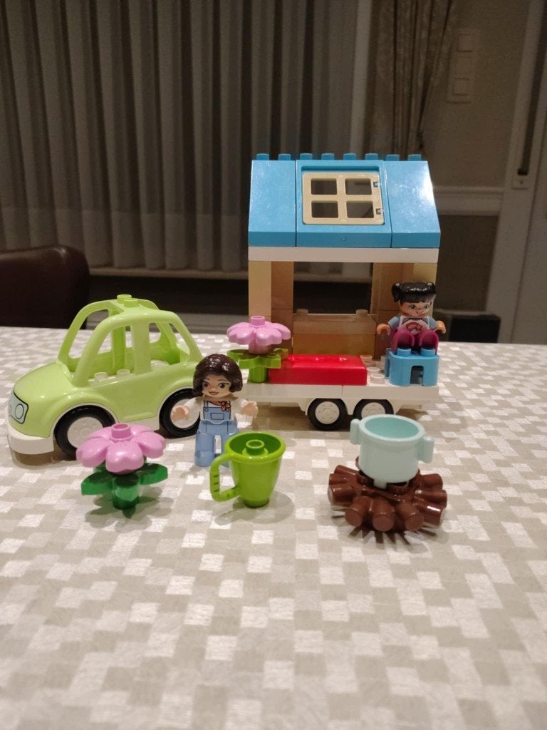 LEGO DUPLO Stad Familiehuis op wielen, Ophalen of Verzenden, Zo goed als nieuw, Complete set, Duplo