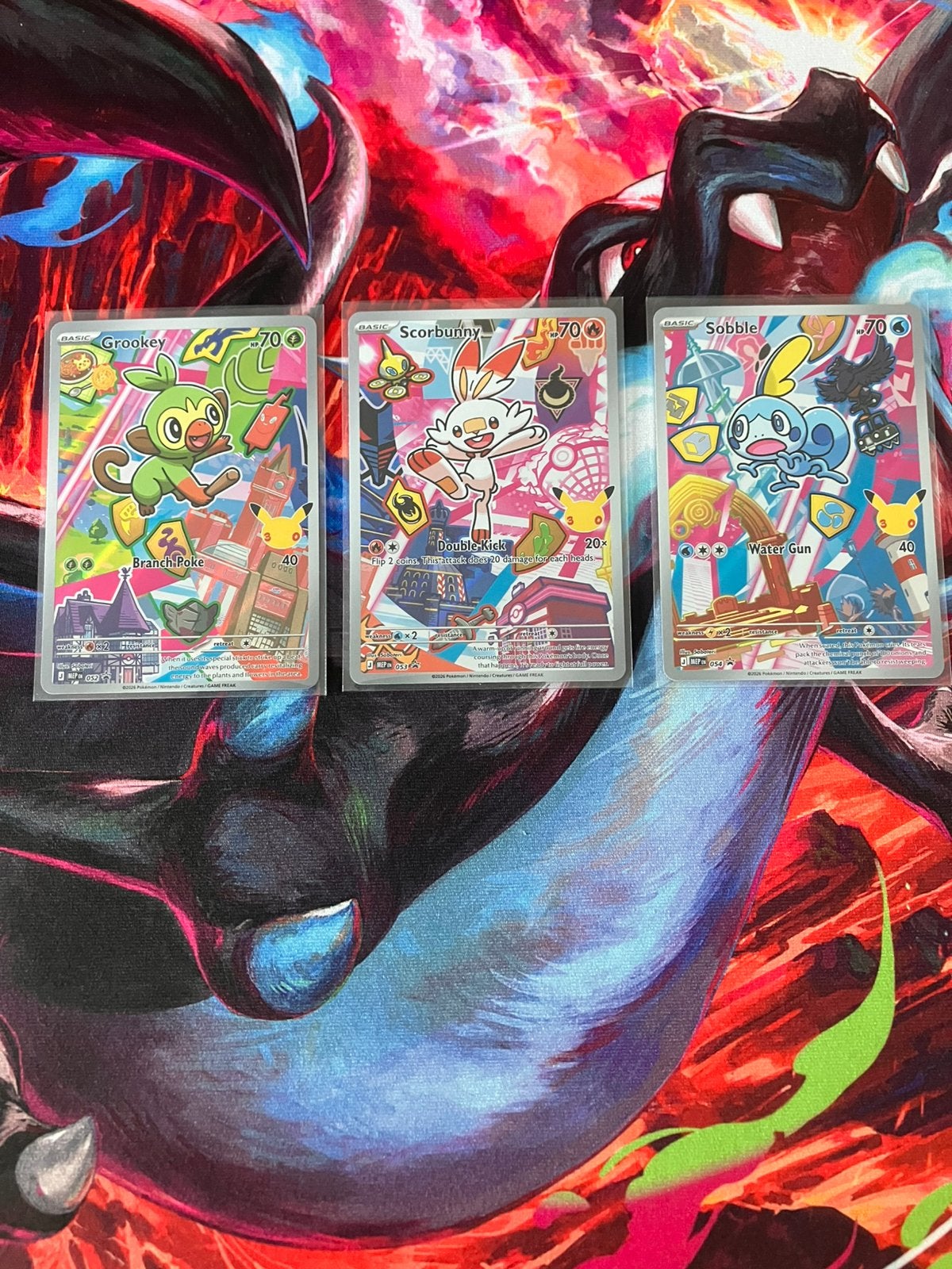 Pokémon First Partner Illustration Collection Galat Region, Hobby & Loisirs créatifs, Jeux de cartes à collectionner | Pokémon