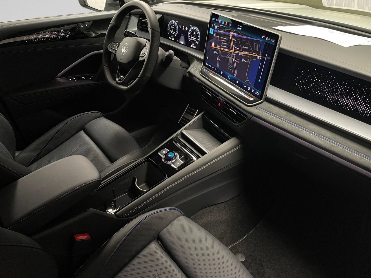Volkswagen Tayron eHybrid (PHEV) Tayron R-Line Business Prem, Automaat, Wit, Hybride Elektrisch/Benzine, Te koop