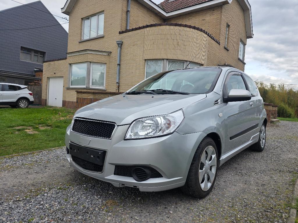 Chevrolet aveo pret a immatriculer  garanti 12 mois, Autos, Chevrolet, Argent ou Gris, Achat, Aveo, Entreprise