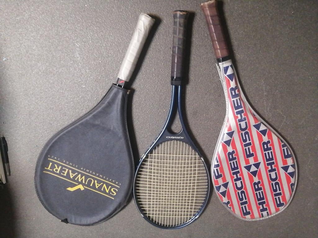 3 tennisrackets, Ophalen