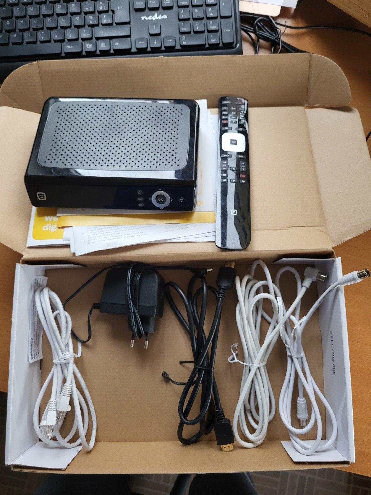 Digibox AD220, Audio, Tv en Foto, Decoders en Harddiskrecorders, Ophalen of Verzenden, Zo goed als nieuw, Decoder