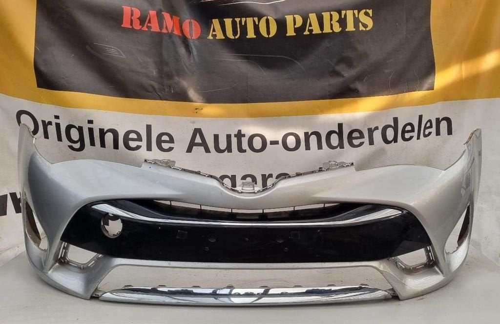 Bumper Toyota Avensis 3 III T27 Facelift 15-18 53111-05090 V, -, Toyota, Utilisé, -