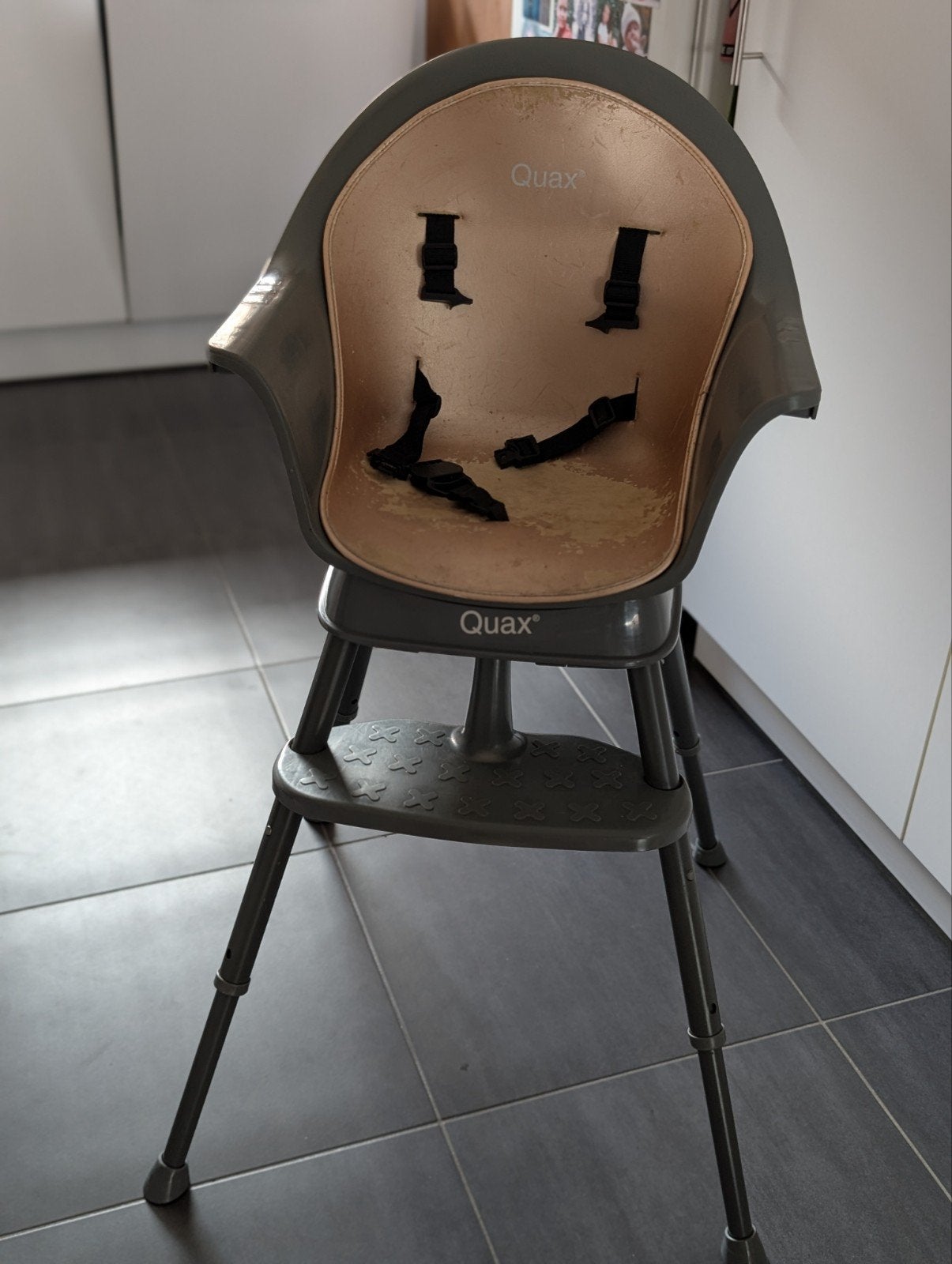 Eetstoel quax, Kinderen en Baby's, Kinderstoelen, Ophalen, Gebruikt, Meegroeistoel, Afneembaar eetblad