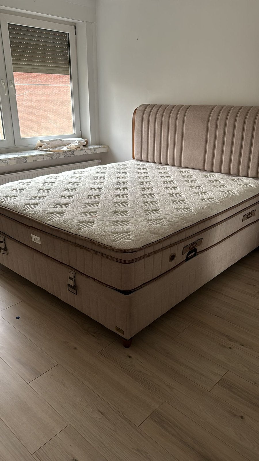 Bed 180/200, Ophalen, Zo goed als nieuw, 200 cm