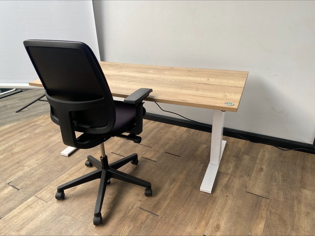 Elektrisch verstelbaar zit-sta bureau (Wit), Huis en Inrichting, Ophalen of Verzenden