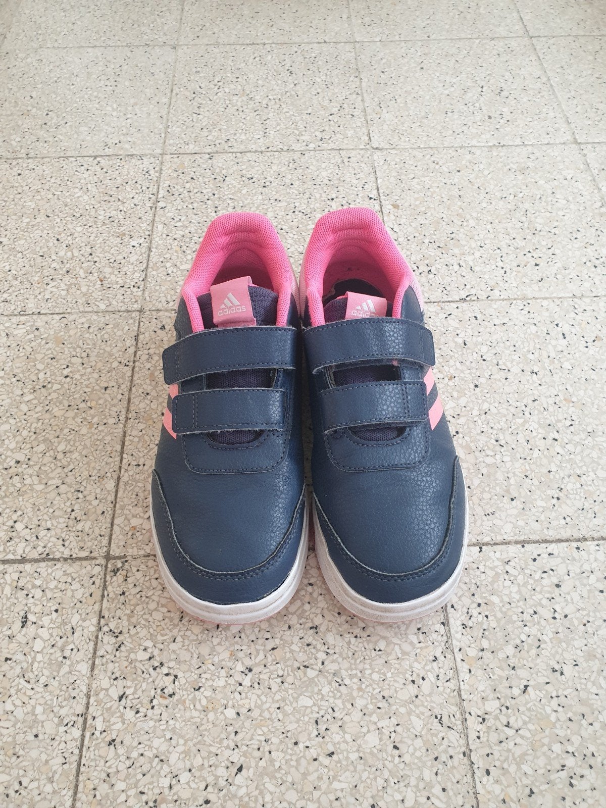 Adidas sportschoenen, Kleding | Dames, Ophalen, Adidas, Sportschoenen, Gedragen
