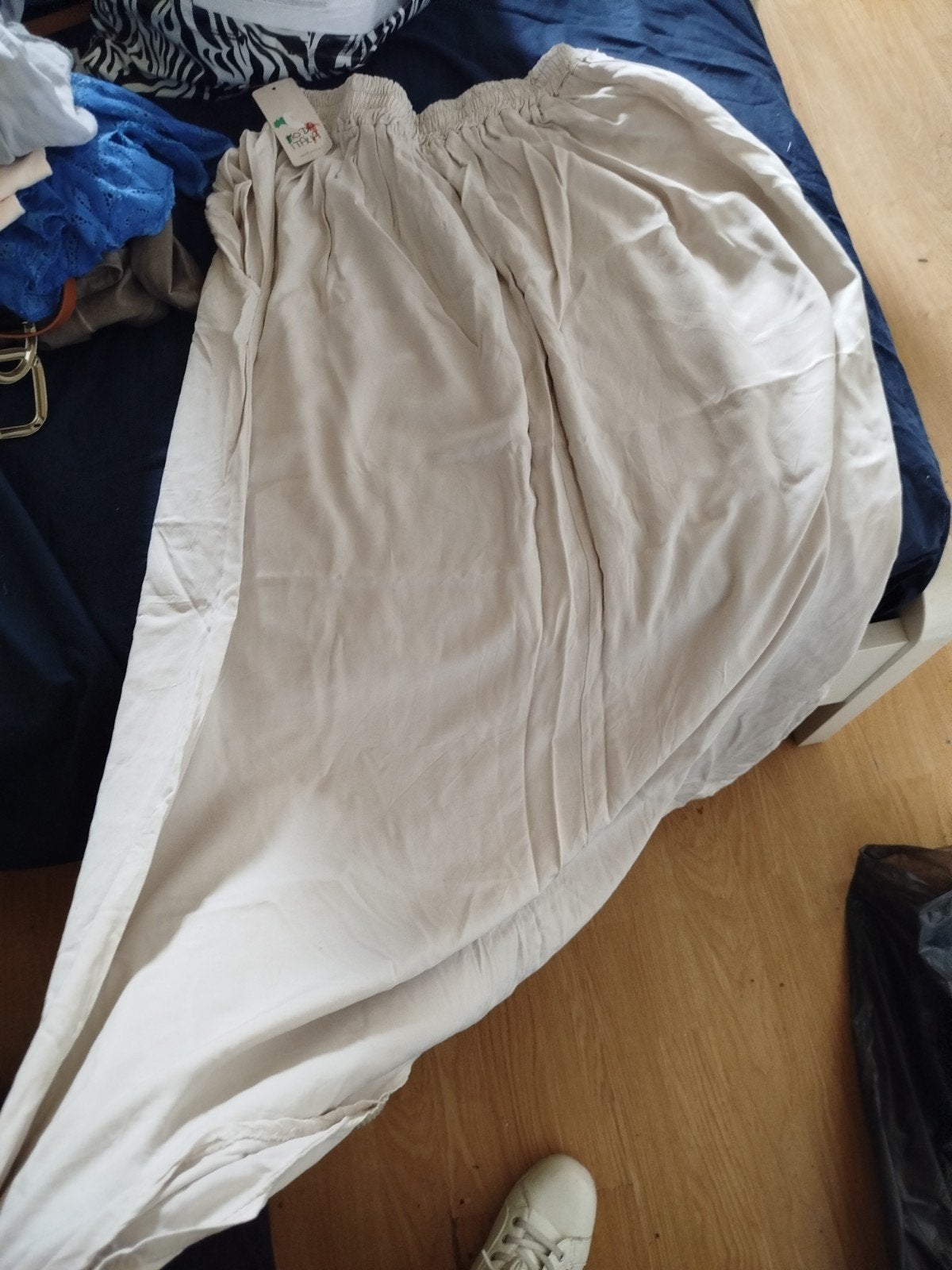 vêtements femme, Enlèvement, Neuf, Taille 42/44 (L)
