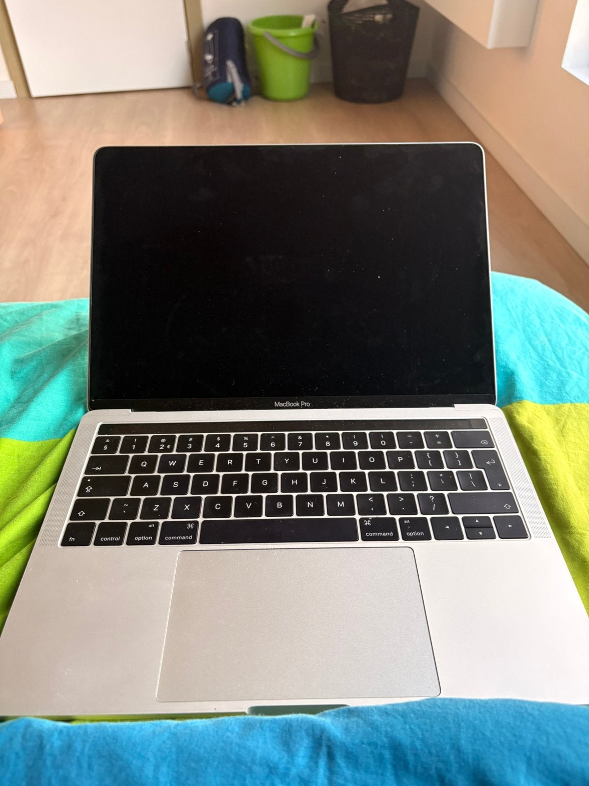 Apple MacBook Pro 2017 | 13.3-inch | Touch Bar, Computers en Software, Ophalen, 256 GB, Qwerty, 8 GB