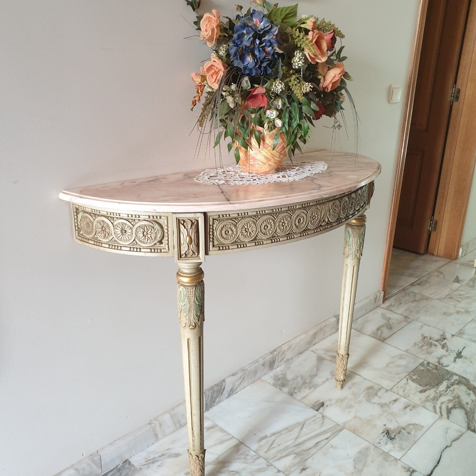 Table demi-lune en polychrome, Antiquités & Art, Enlèvement