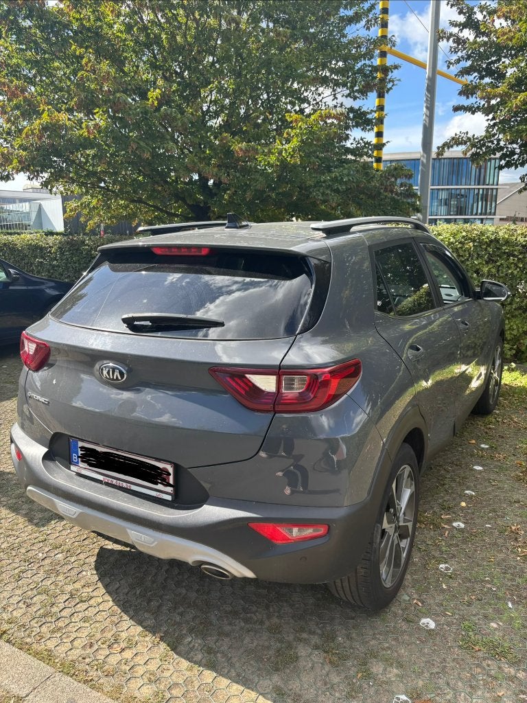 Kia Stonic 2021 111 124km technische controle ok, Auto's, Voorwielaandrijving, Leder, 5 deurs, Particulier