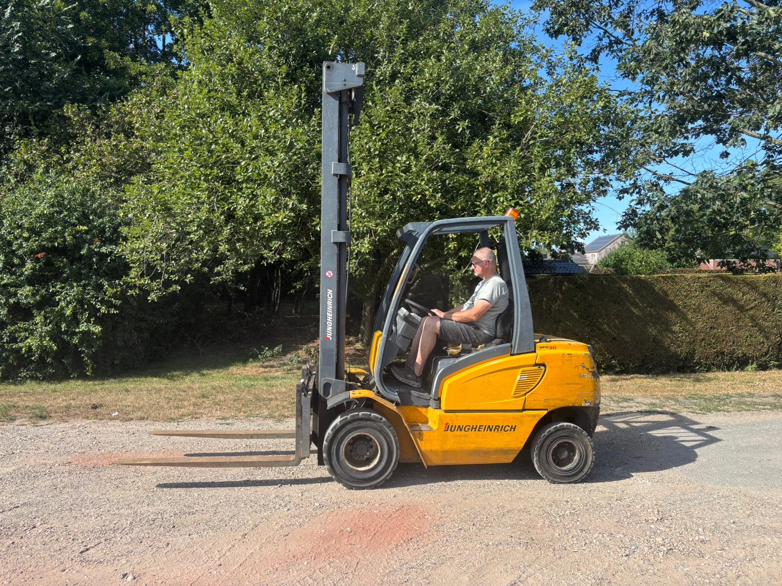 Heftruck Jungheinrich, Doe-het-zelf en Bouw, Ophalen