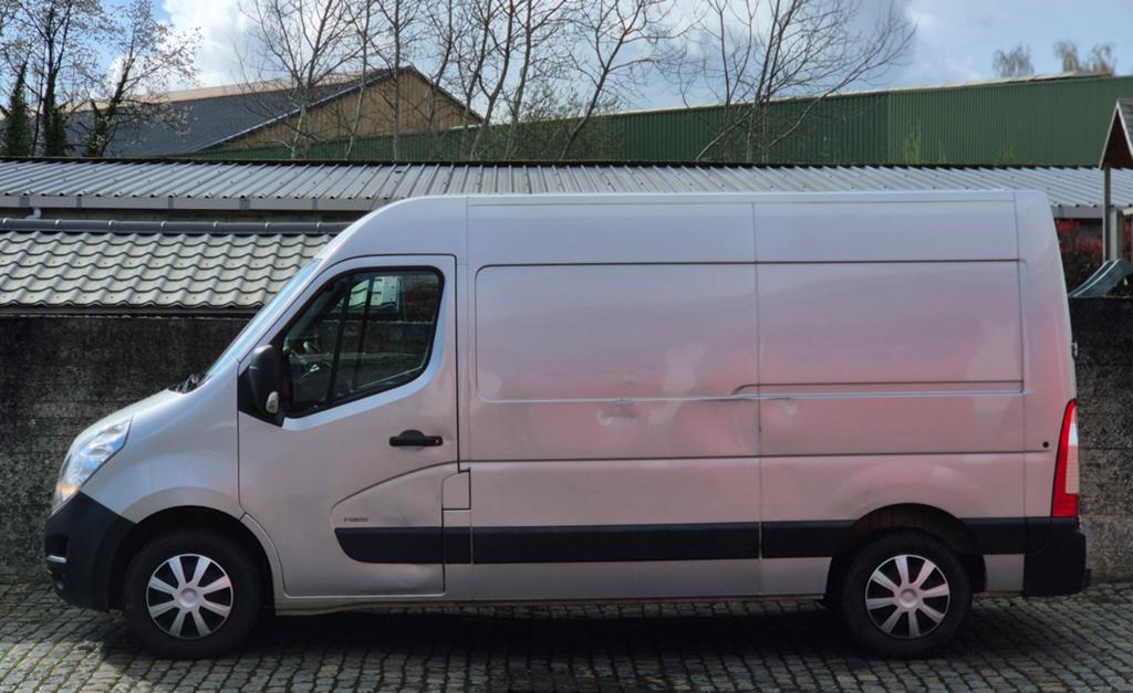 Nissan movano l2H3 boite auto 23D 180mkm ctok 9500€, Autos, Camionnettes & Utilitaires, Particulier, Nissan, Diesel, Euro 5, 3 portes