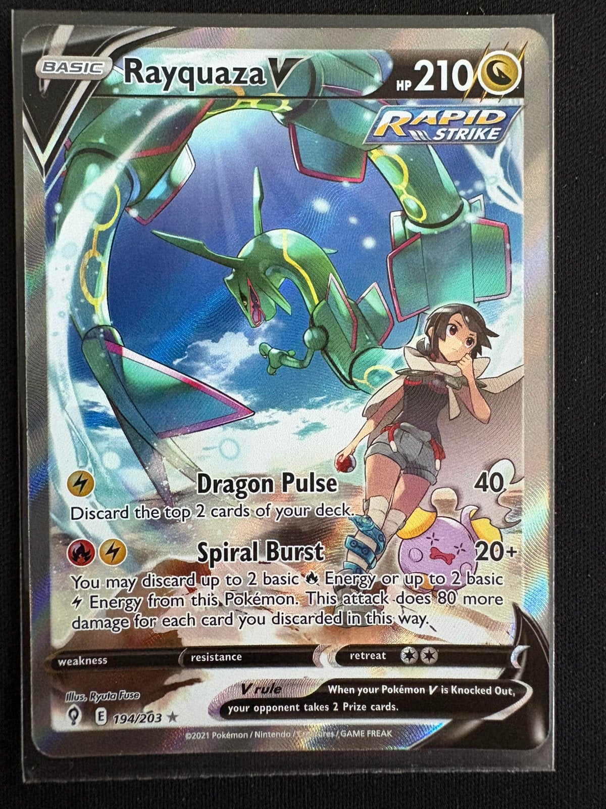 Rayquaza V, Ophalen of Verzenden, Zo goed als nieuw