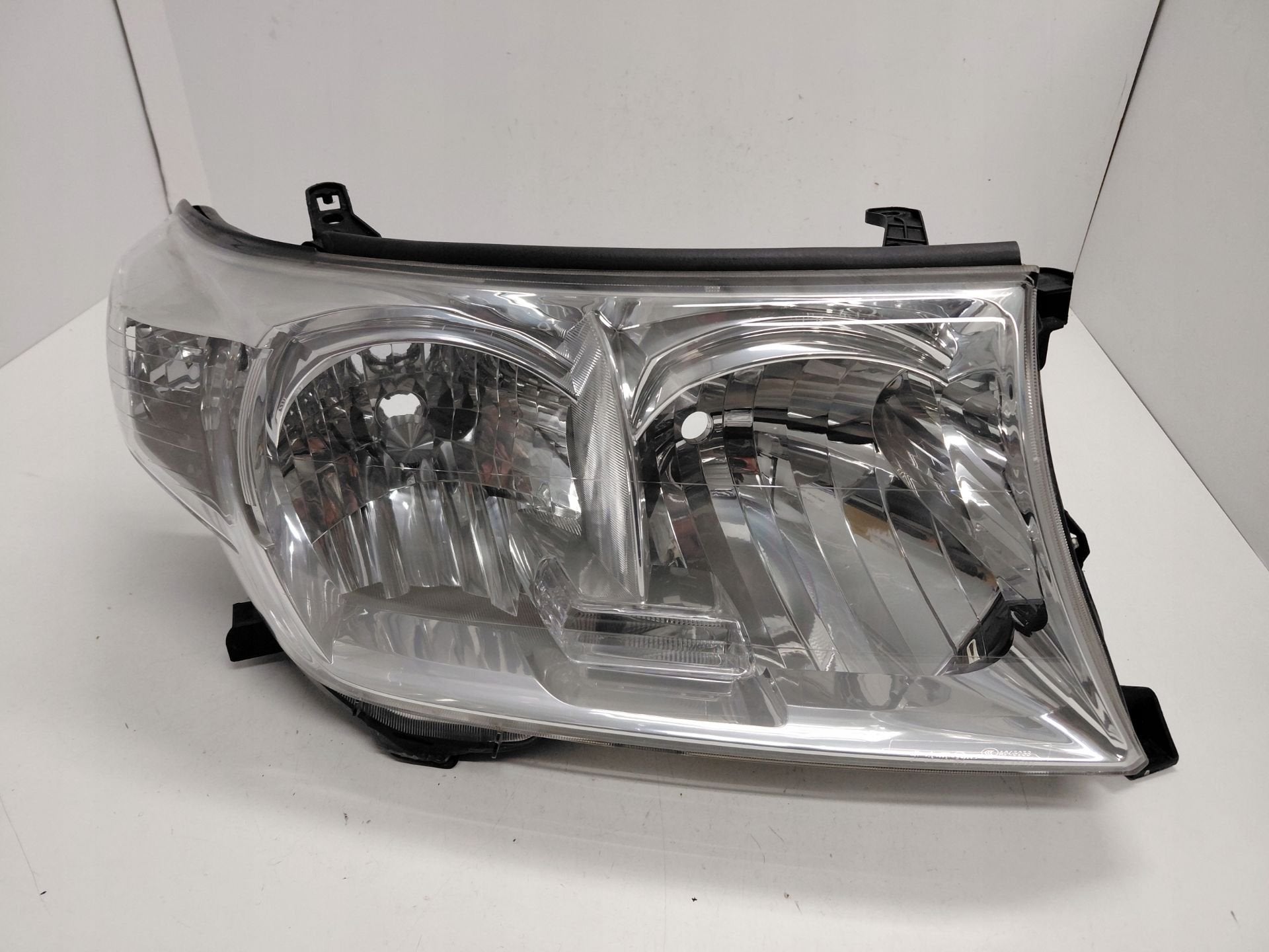 Toyota Land Cruiser 200 Koplamp Toyota, Info@toyota.co.jp, Gebruikt, Toyota Motor Corporation, Toyota-Cho 1
471-8571  Toyota City